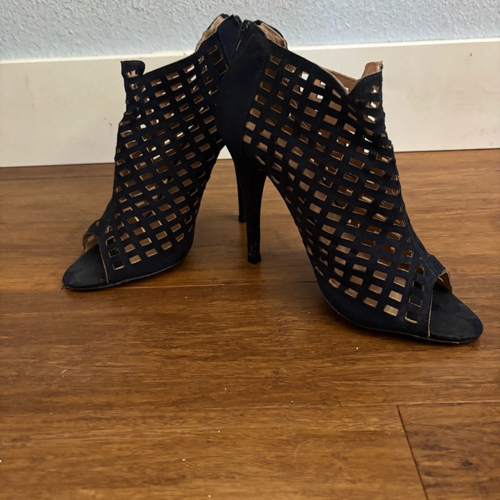 Paper Dolls faux suede navy open toe heels 7.5